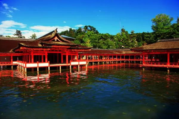 【廣島出發】嚴島神社海上大鳥居&宮島自由散步&廣島和平紀念公園一日遊