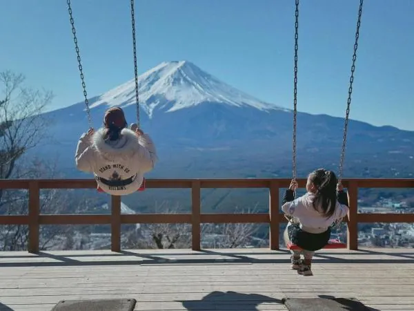 【1人成團|贈送纜車體驗】富士山打卡一日遊|河口湖天上山公園纜車+忍野八海+羅森便利店+淺間公園 (東京出發)