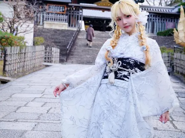 Ookini和服•清水寺店|日本京都和服浴衣租借體驗|髮型免費、攝影專業|店員親切、飾品漂亮不加價、可跨店還件