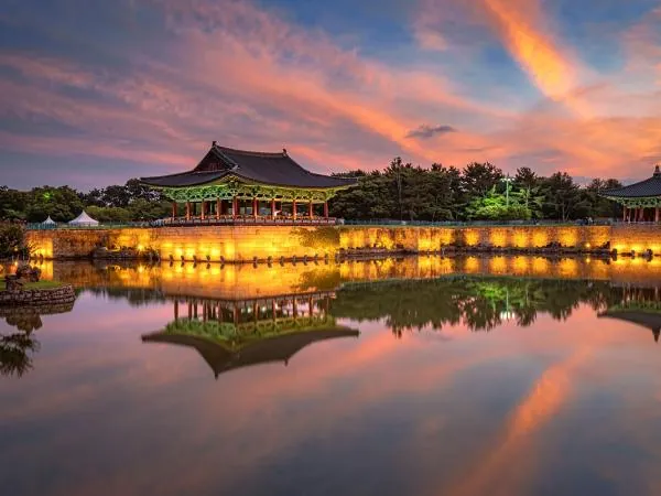 慶州精選行程(一日/半日)|佛國寺、石窟庵、皇理團路、東宮與月池(雁鴨池)、月精橋、大陵苑、良洞村與校村、海雲台藍線公園天空膠囊(釜山出發)
